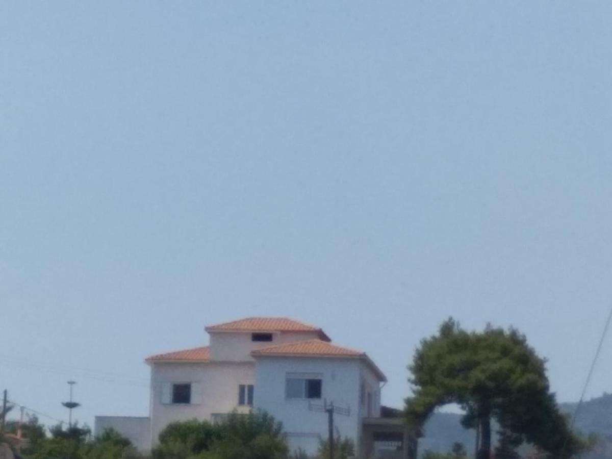 Kymi Bay House *
